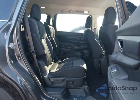 2023 Subaru Ascent Premium 7-Passenger z USA, uszkodzony, nr VIN 4S4WMAED4P3414192